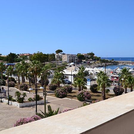Casa Vacanze Laura Isola delle Femmine Exterior foto